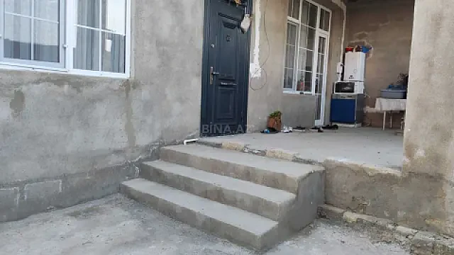 Satılır 4 otaqlı həyət evi 100 m²