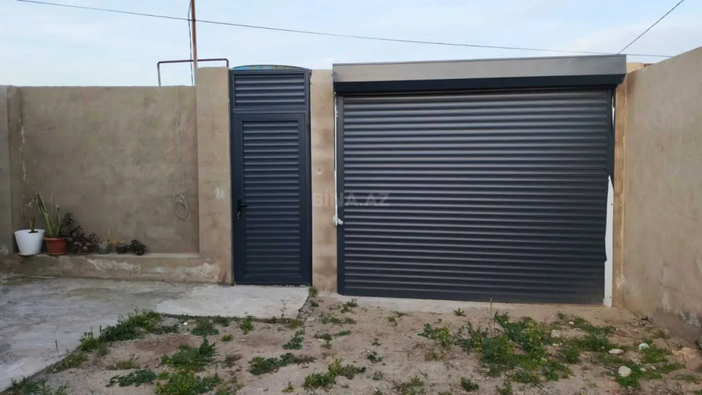 Satılır 4 otaqlı həyət evi 100 m²