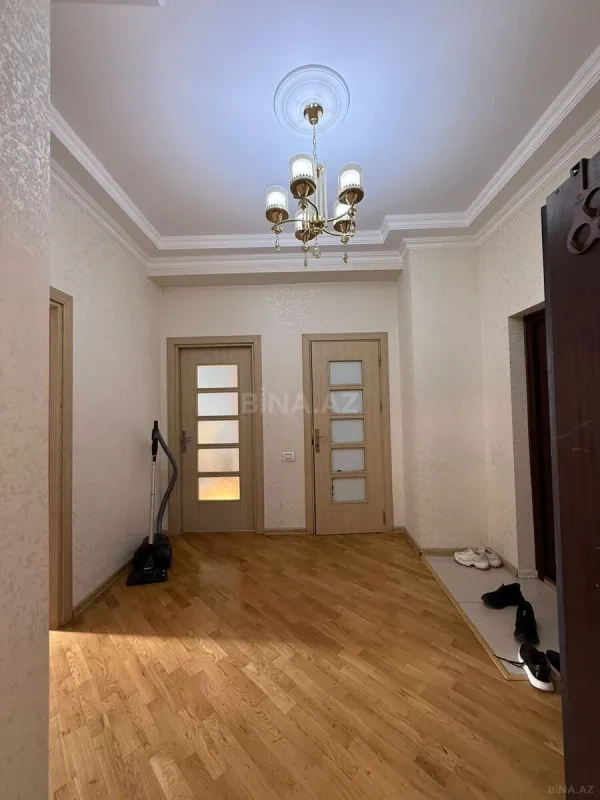 Satılır 3 otaqlı mənzil 82 m²