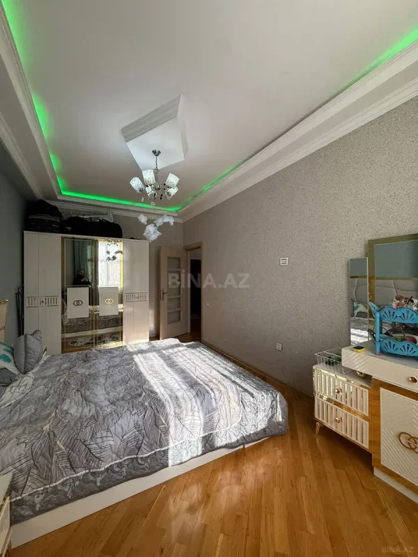 Satılır 3 otaqlı mənzil 82 m²