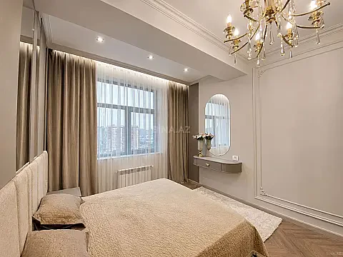 Satılır 3 otaqlı mənzil 120 m²