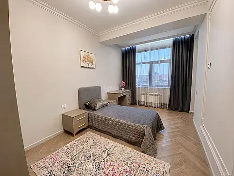 Satılır 3 otaqlı mənzil 120 m²