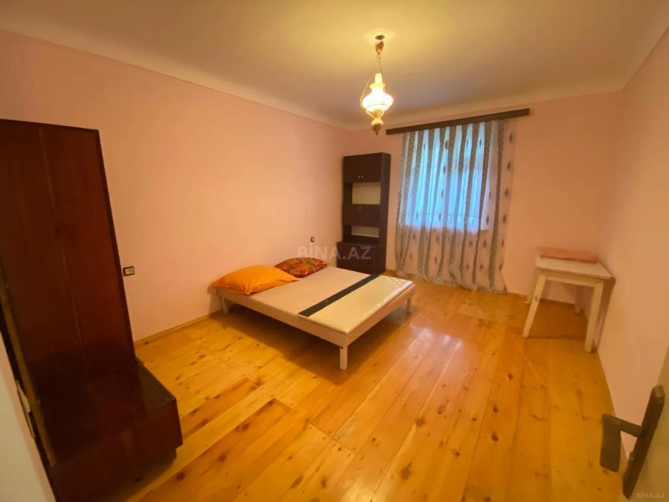 Kirayə verilir 5 otaqlı həyət evi 350 m²