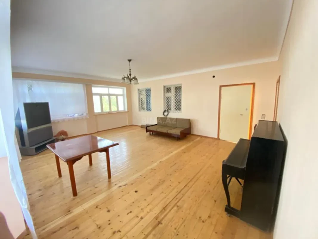 Kirayə verilir 5 otaqlı həyət evi 350 m²