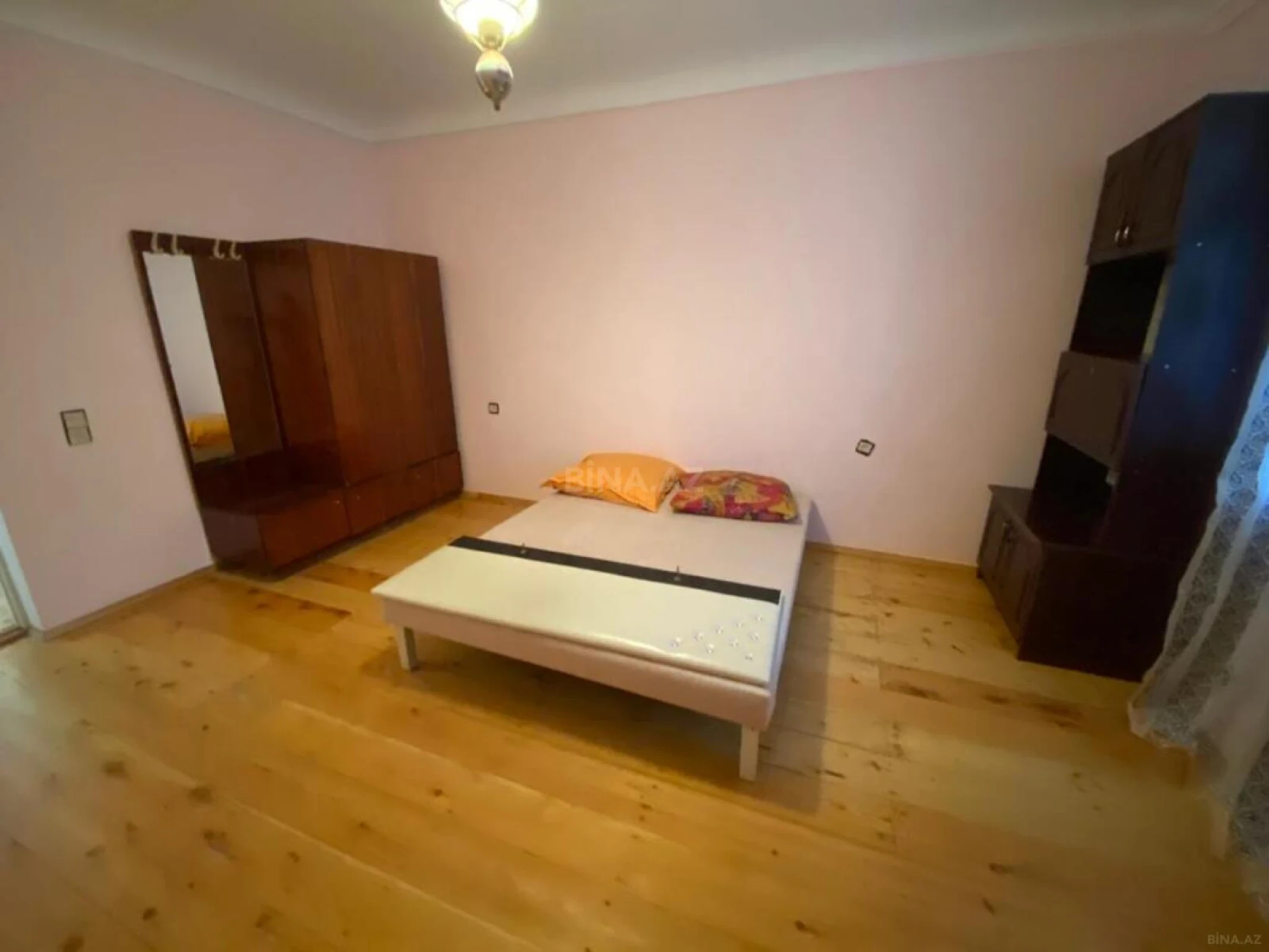 Kirayə verilir 5 otaqlı həyət evi 350 m²