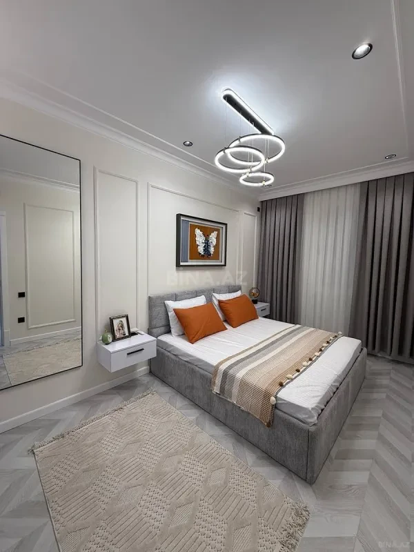 Kirayə verilir 2 otaqlı mənzil 105 m²