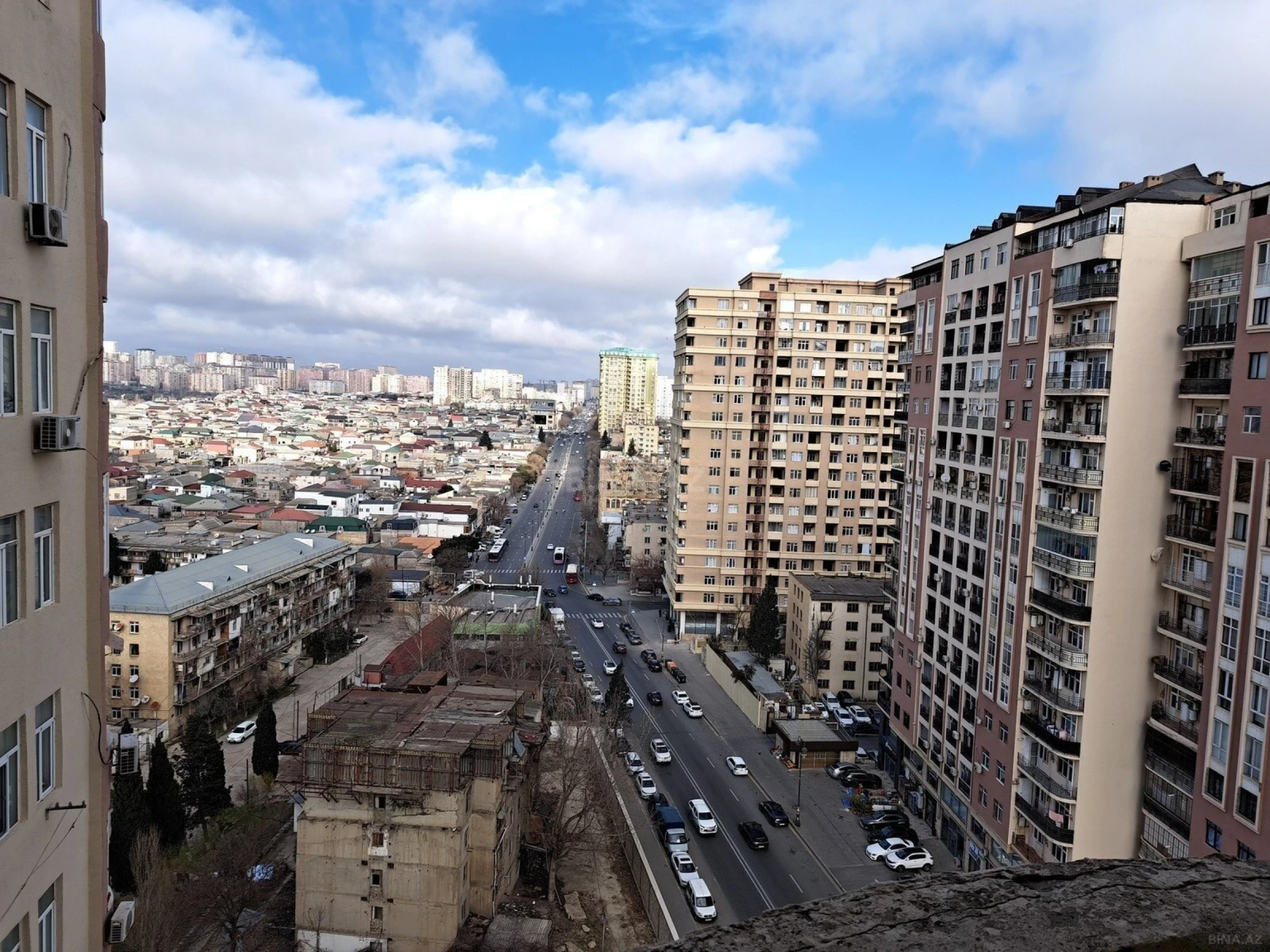 Satılır 3 otaqlı mənzil 124 m²