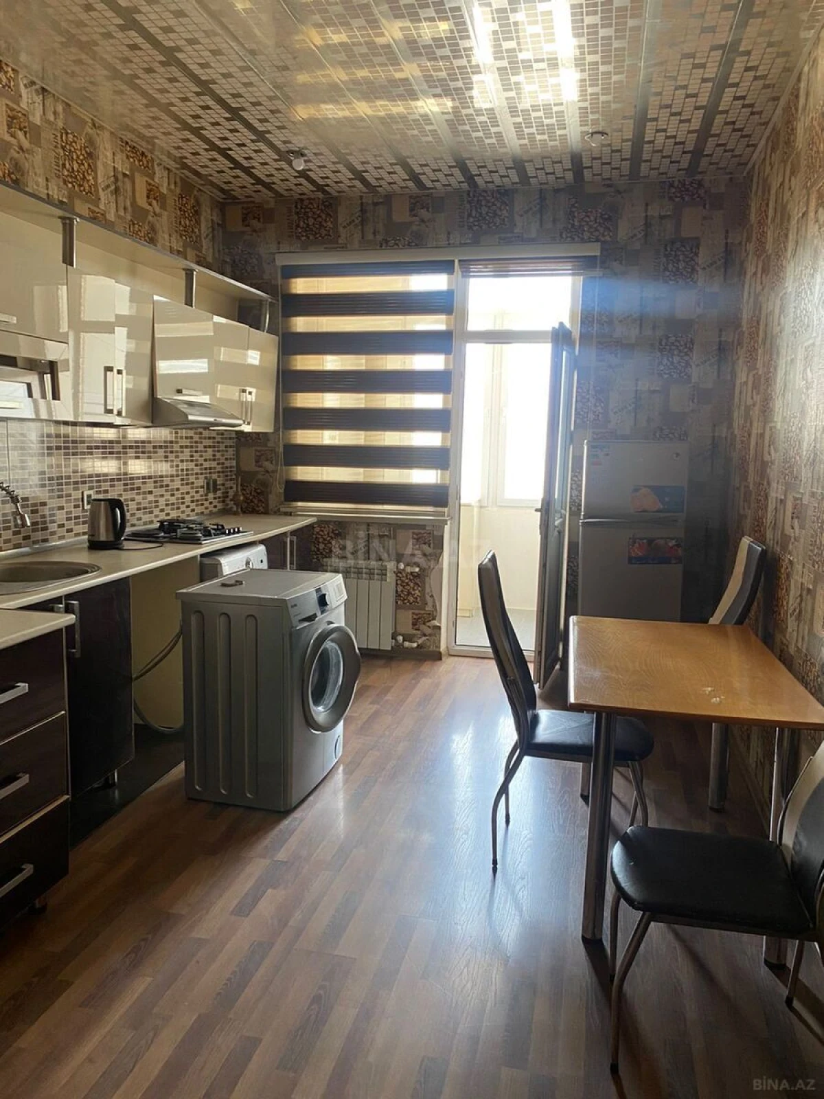 Kirayə verilir 2 otaqlı mənzil 100 m²