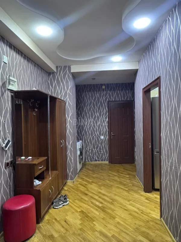 Kirayə verilir 3 otaqlı mənzil 105 m²
