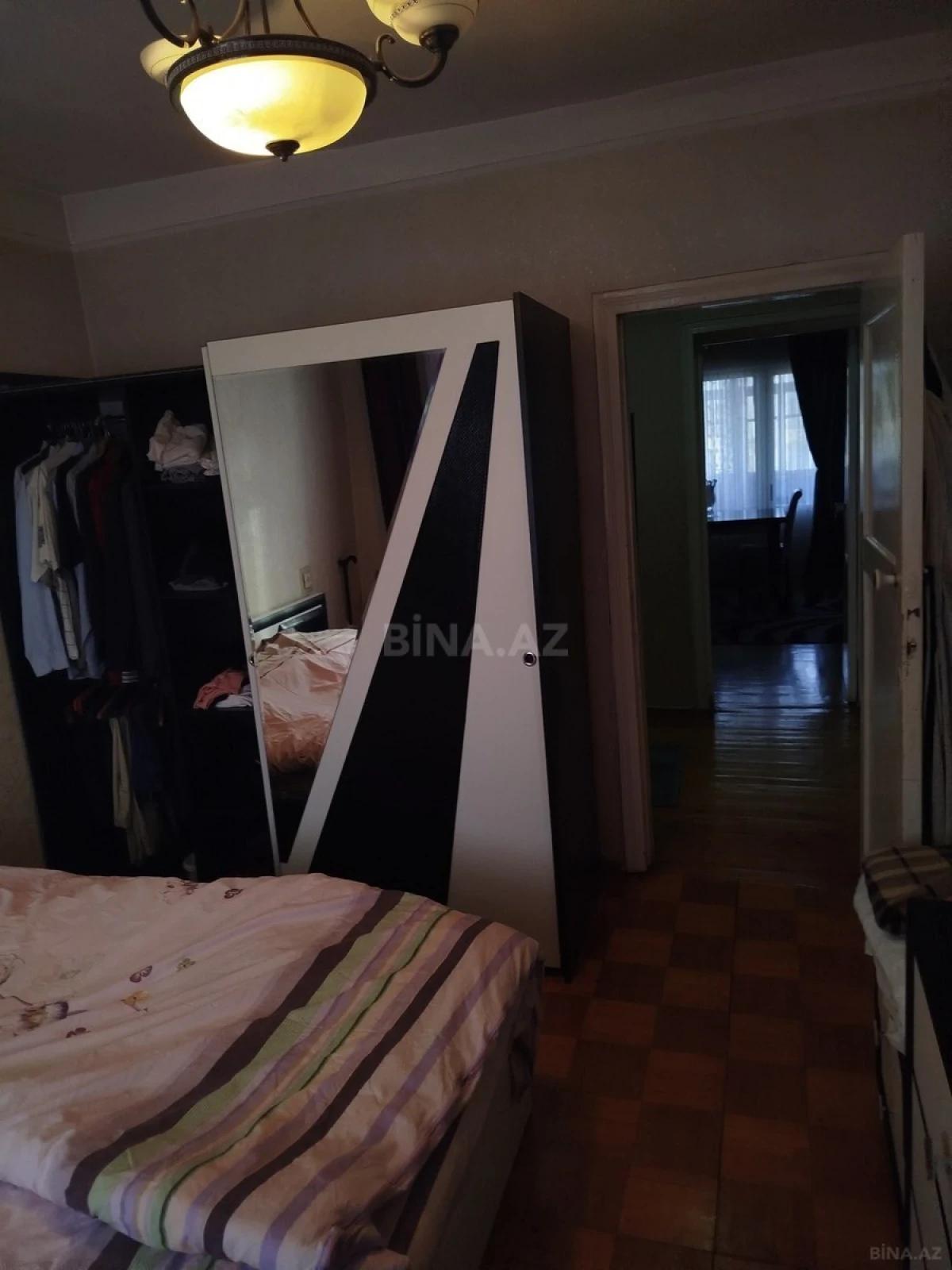 Satılır 4 otaqlı mənzil 75 m²