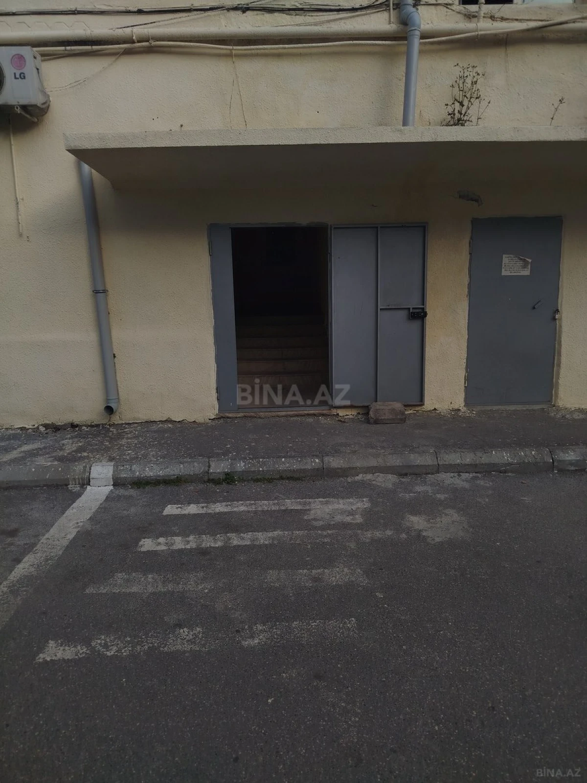 Satılır 4 otaqlı mənzil 75 m²
