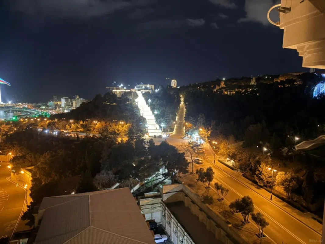 Kirayə verilir 2 otaqlı mənzil 70 m²