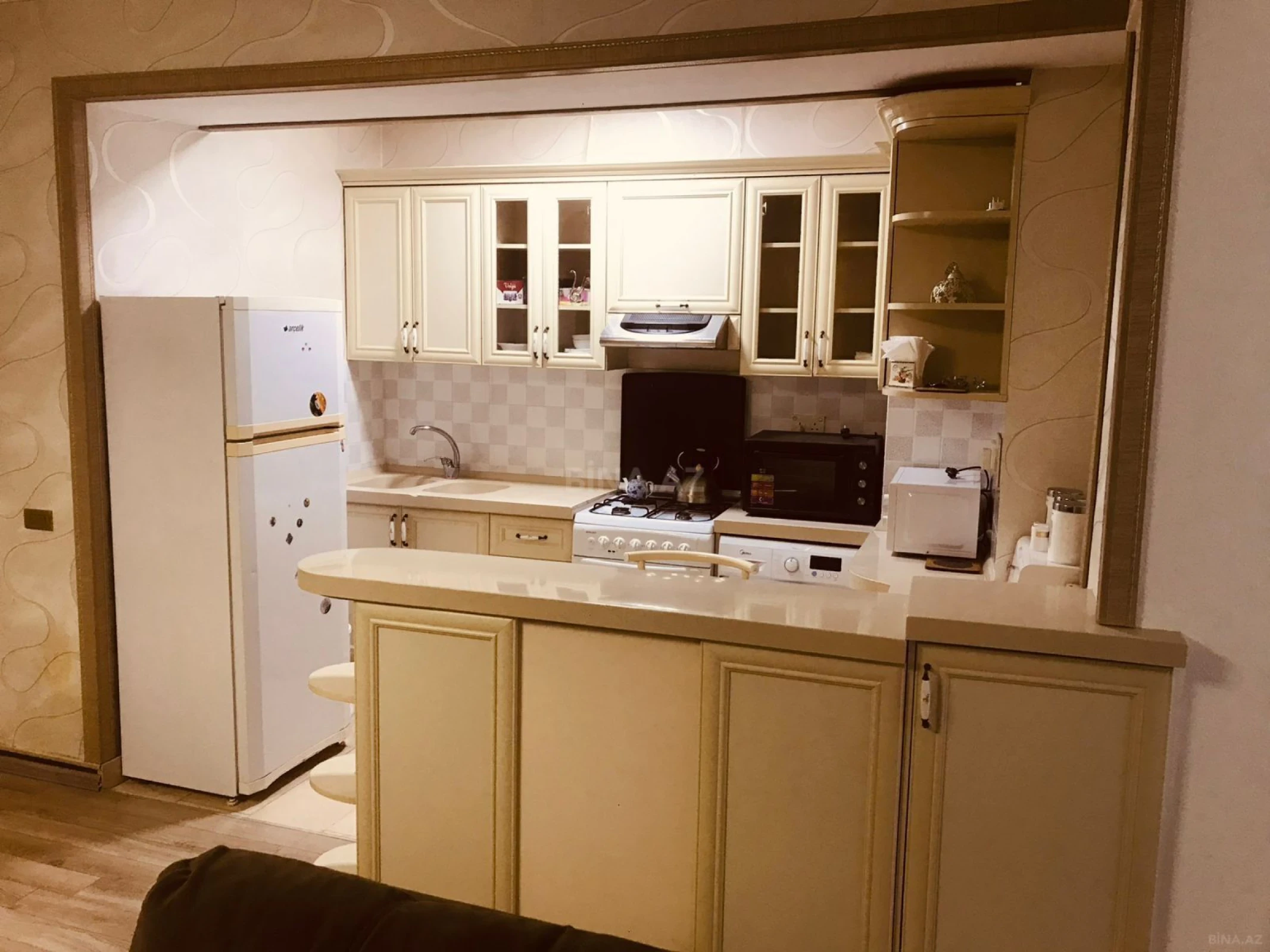 Kirayə verilir 2 otaqlı mənzil 70 m²