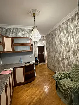 Kirayə verilir 3 otaqlı mənzil 120 m²