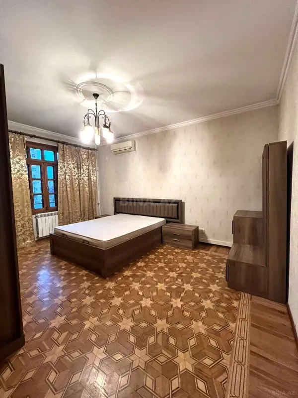 Kirayə verilir 3 otaqlı mənzil 99 m²