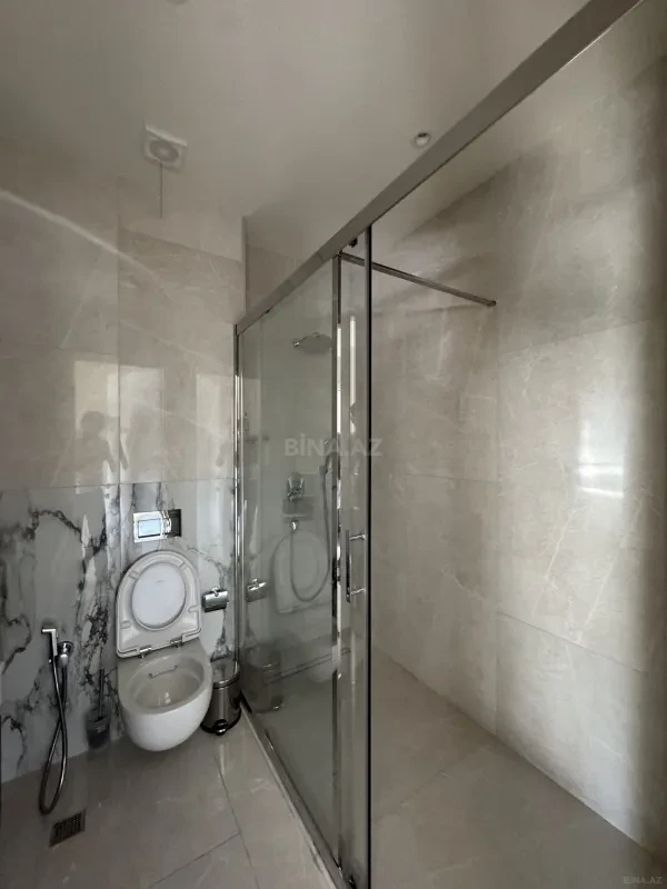 Satılır 2 otaqlı mənzil 101 m²