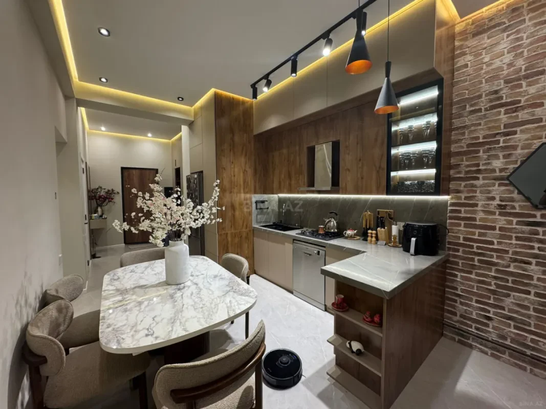 Kirayə verilir 2 otaqlı mənzil 87 m²