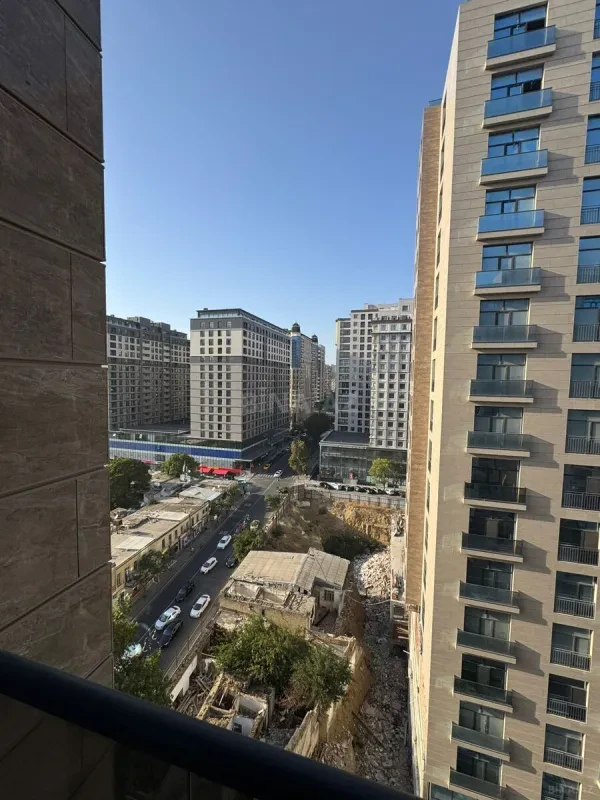 Kirayə verilir 2 otaqlı mənzil 87 m²