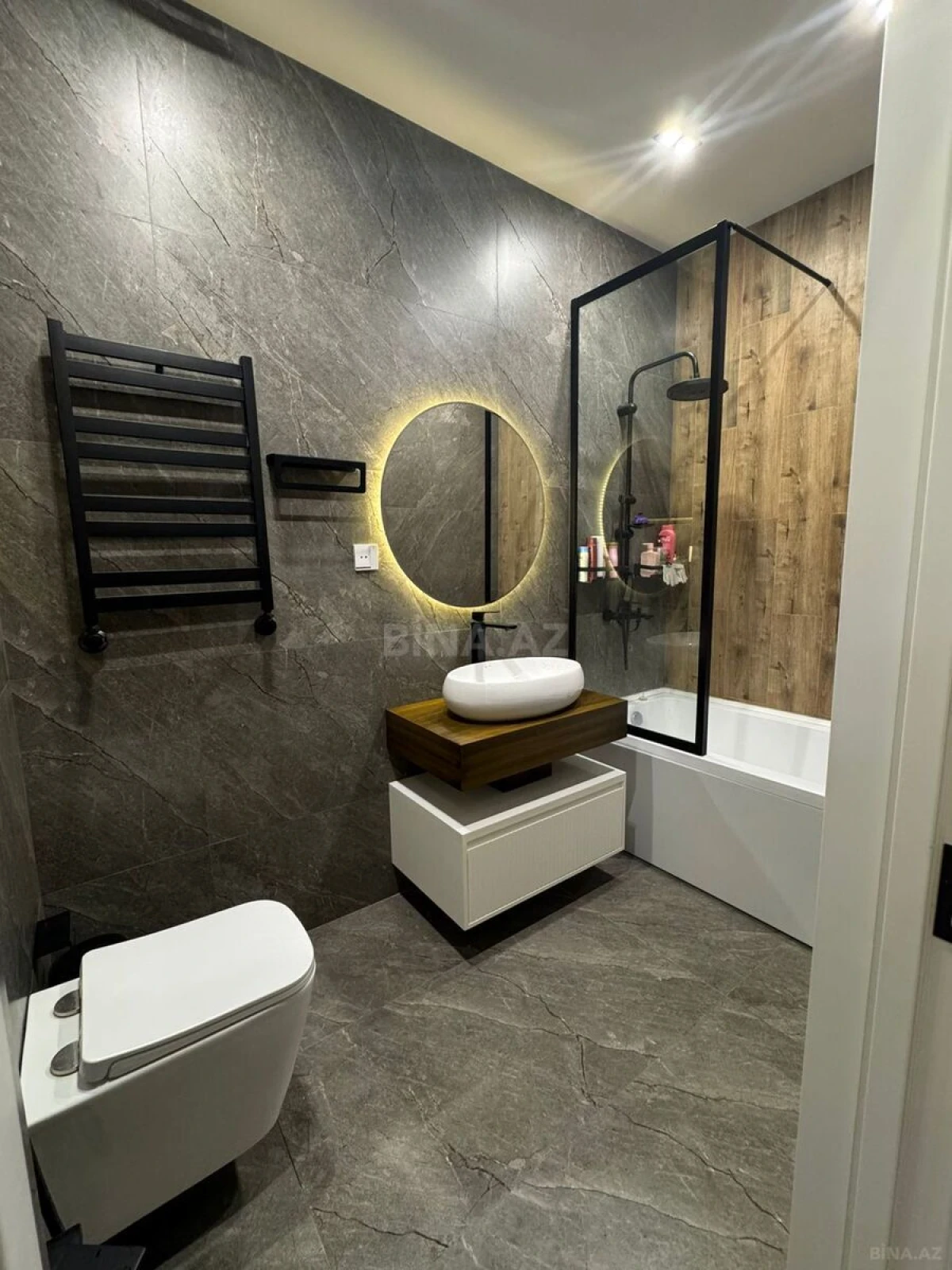 Kirayə verilir 2 otaqlı mənzil 87 m²