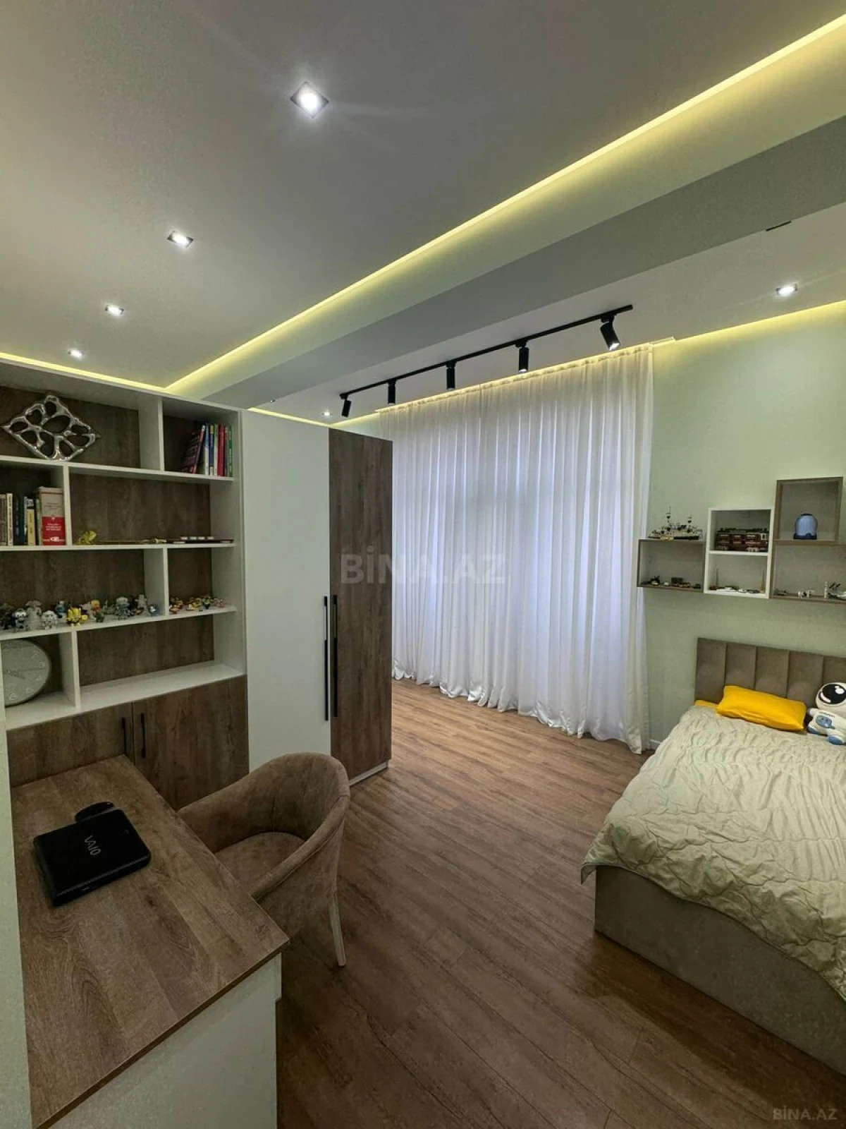 Kirayə verilir 2 otaqlı mənzil 87 m²