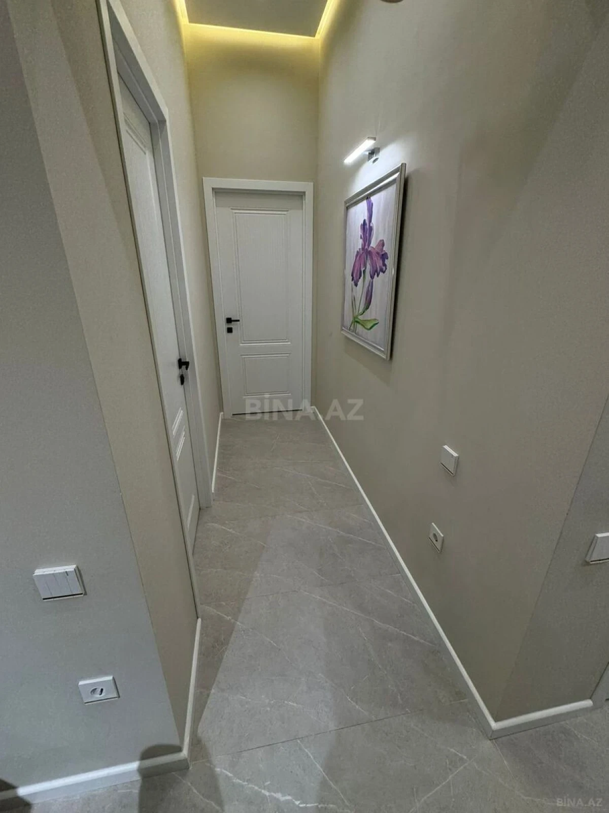 Kirayə verilir 2 otaqlı mənzil 87 m²