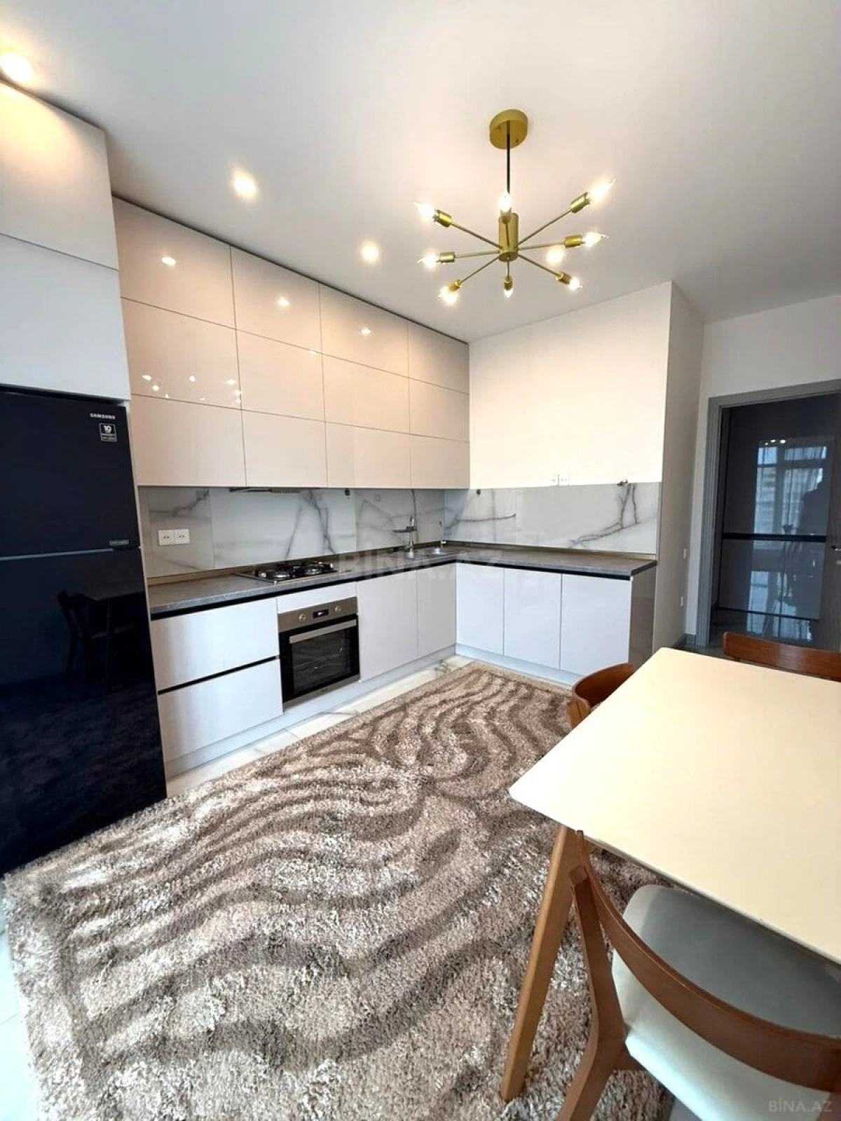 Satılır 3 otaqlı mənzil 100 m²