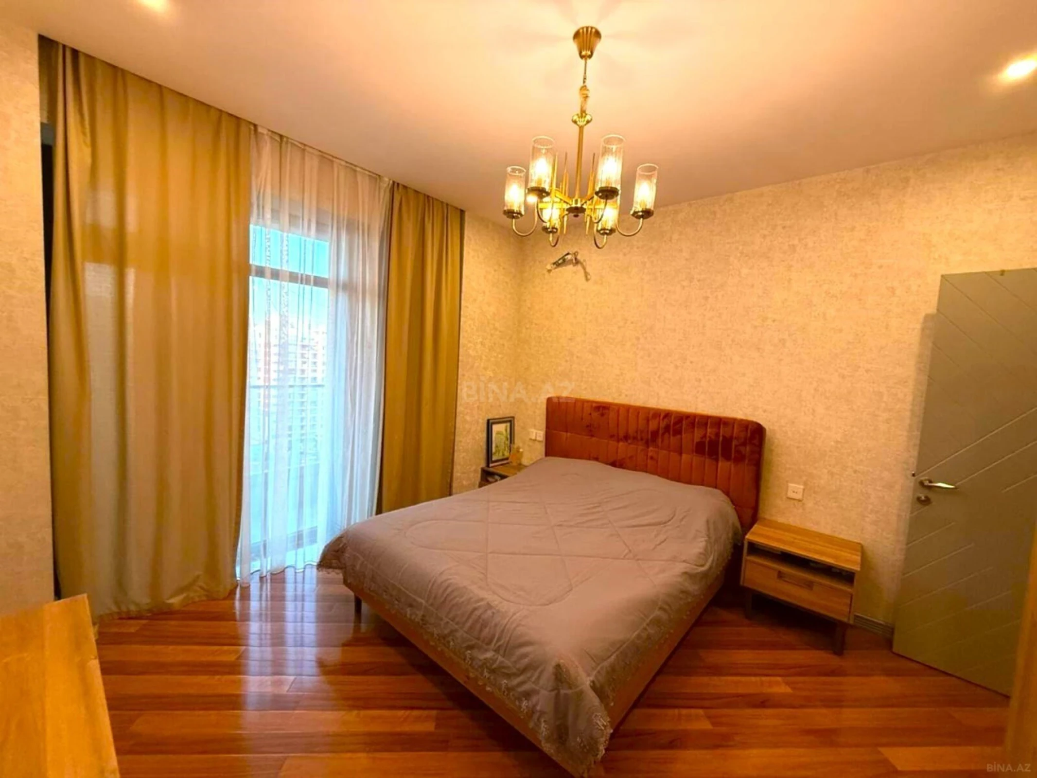 Satılır 3 otaqlı mənzil 100 m²
