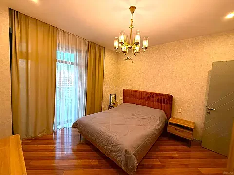 Satılır 3 otaqlı mənzil 100 m²