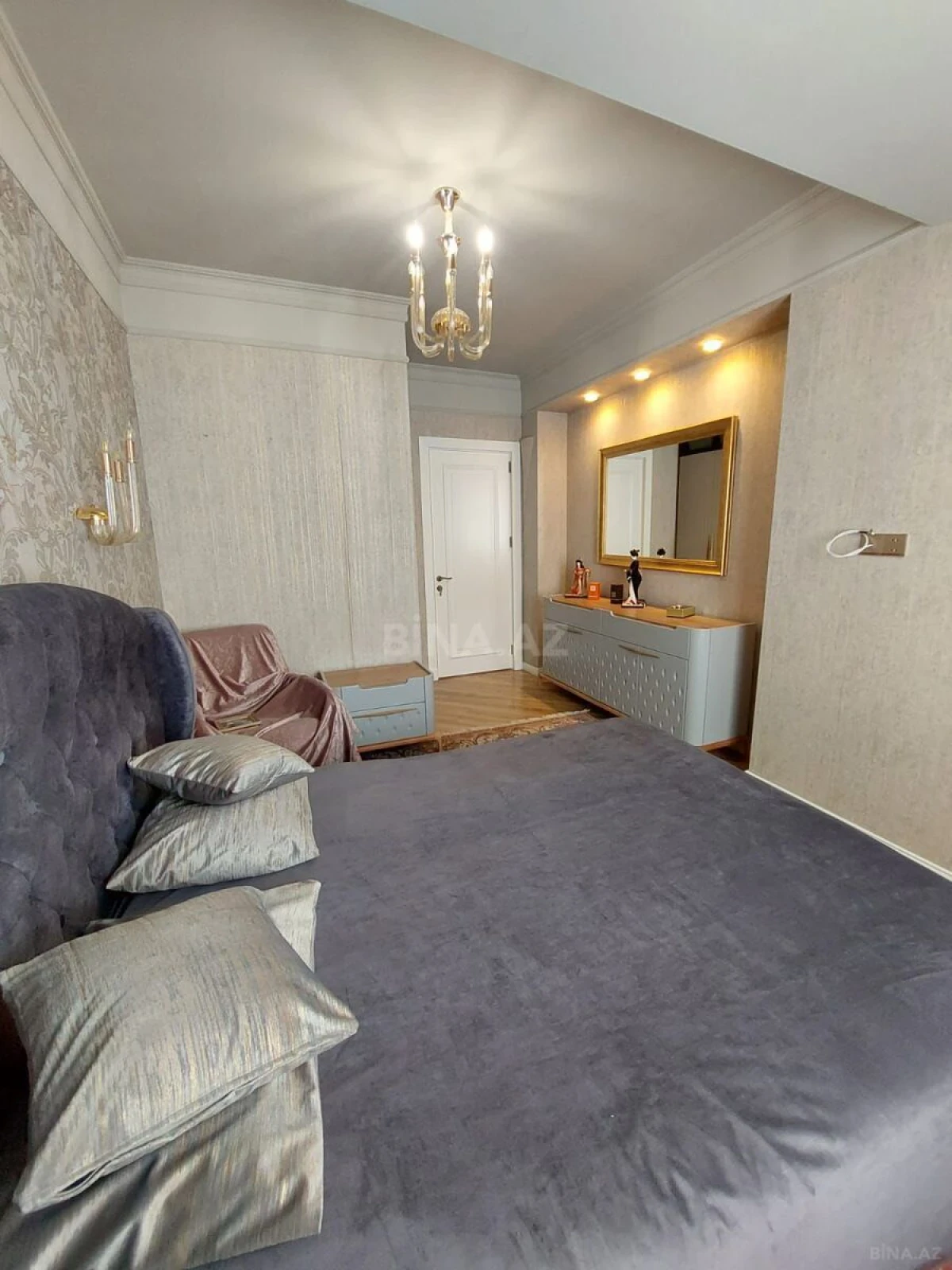 Satılır 3 otaqlı mənzil 99.7 m²