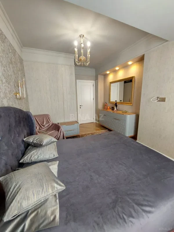 Satılır 3 otaqlı mənzil 99.7 m²