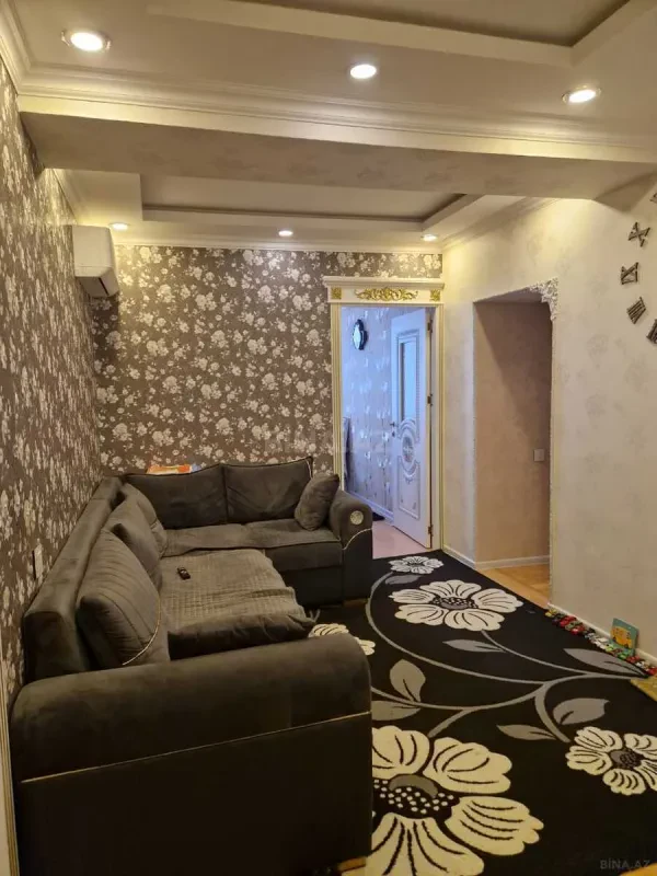 Satılır 3 otaqlı mənzil 82 m²