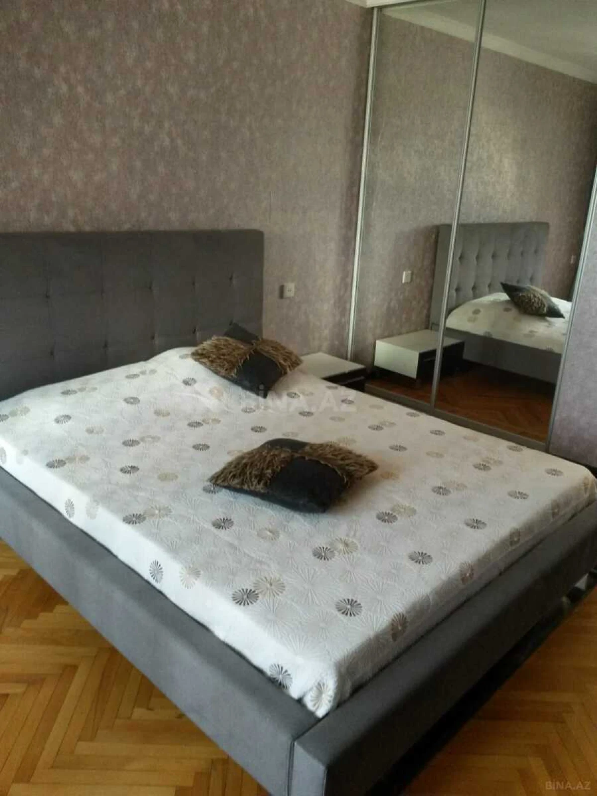 Satılır 2 otaqlı mənzil 65 m²