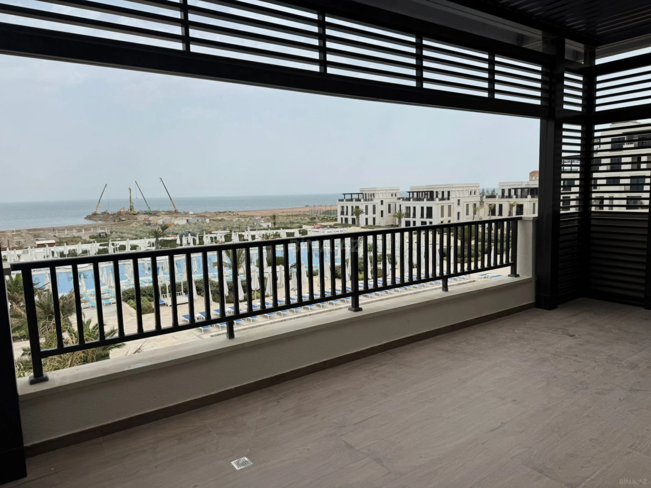 Kirayə verilir 3 otaqlı mənzil 150 m²
