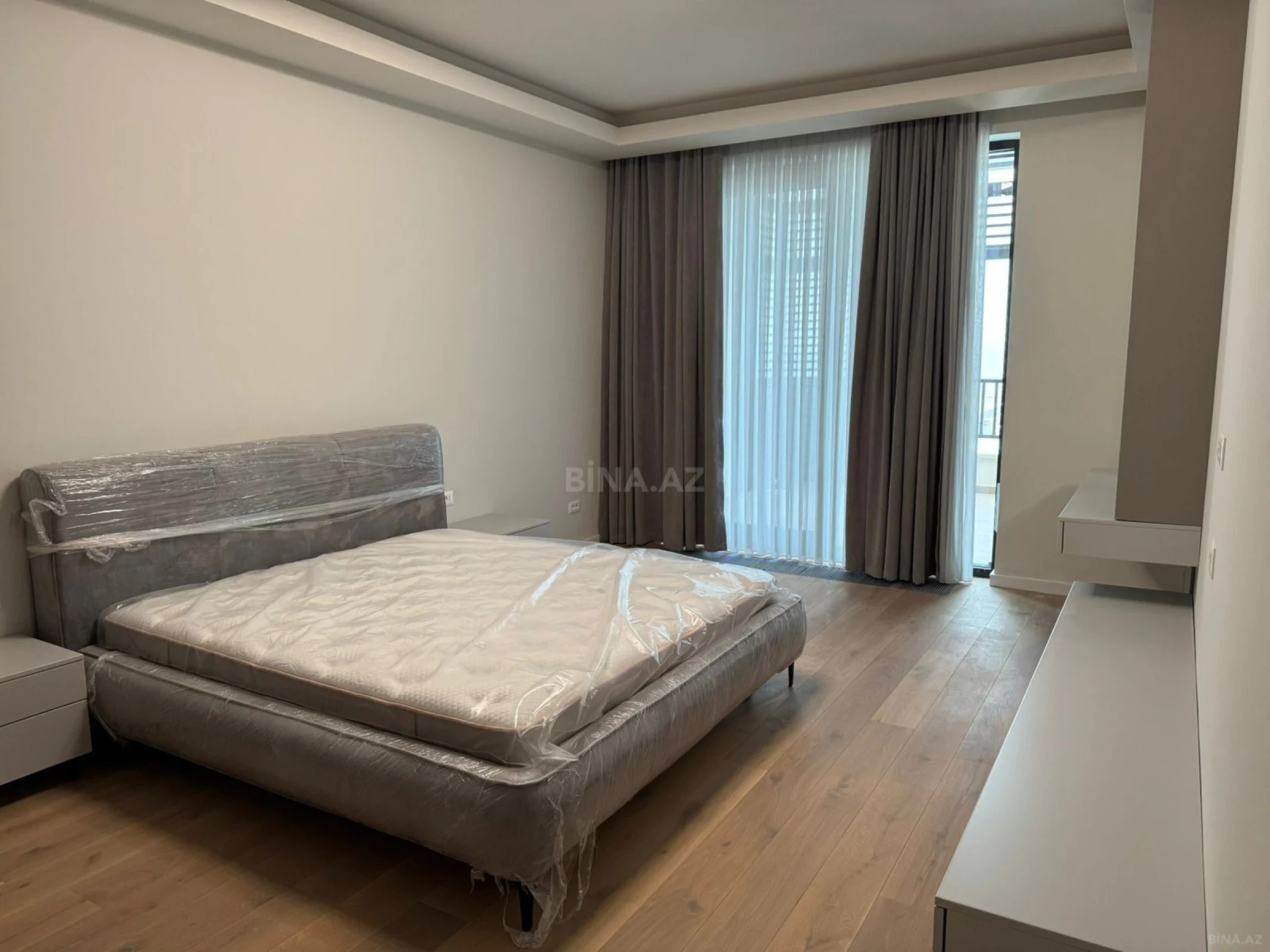 Kirayə verilir 3 otaqlı mənzil 150 m²