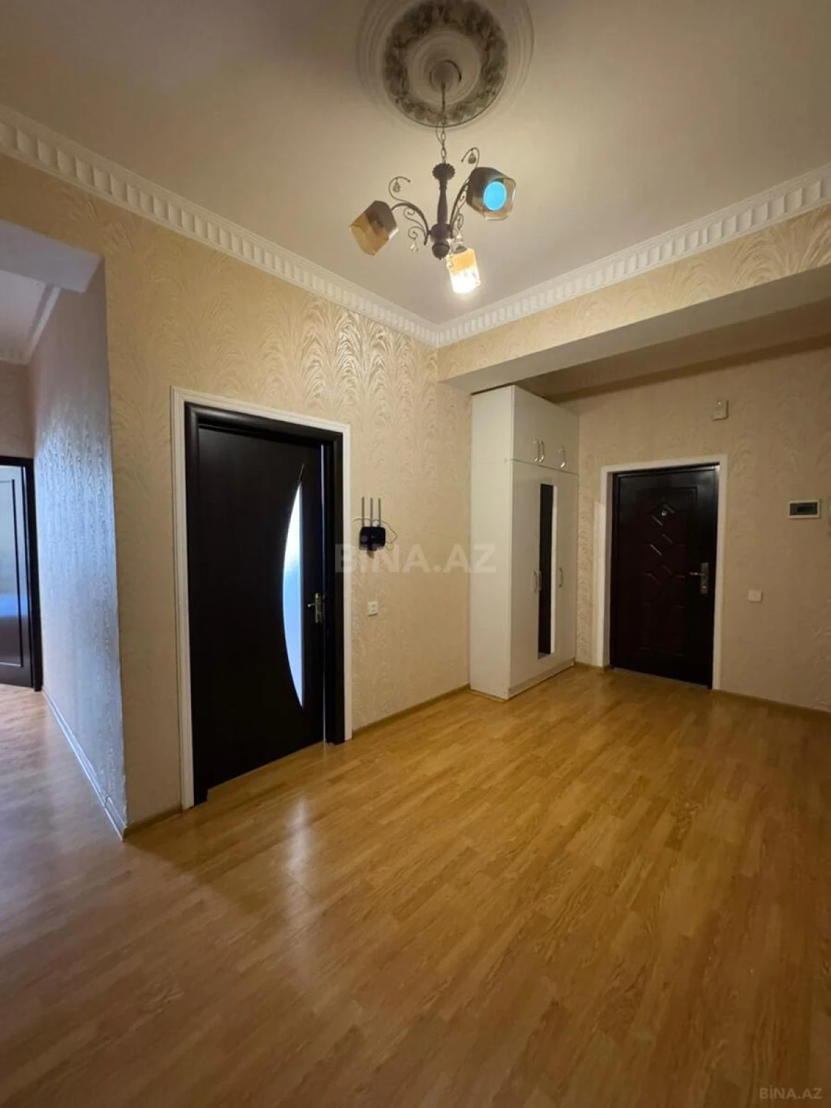 Satılır 2 otaqlı mənzil 70 m²