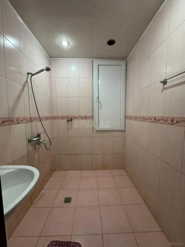Satılır 2 otaqlı mənzil 70 m²