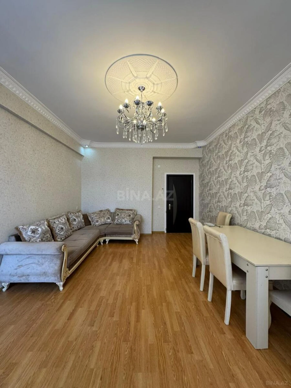 Satılır 2 otaqlı mənzil 70 m²