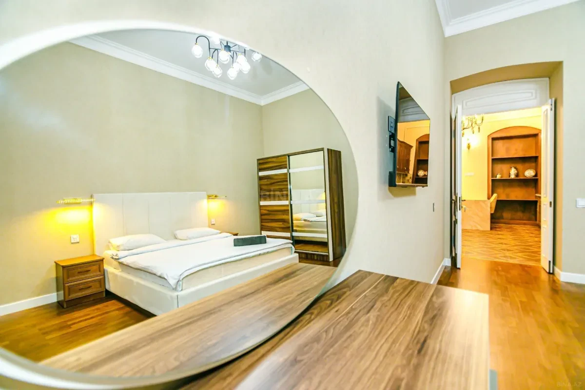Kirayə verilir 2 otaqlı mənzil 68 m²