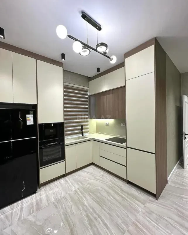 Kirayə verilir 2 otaqlı mənzil 80 m²