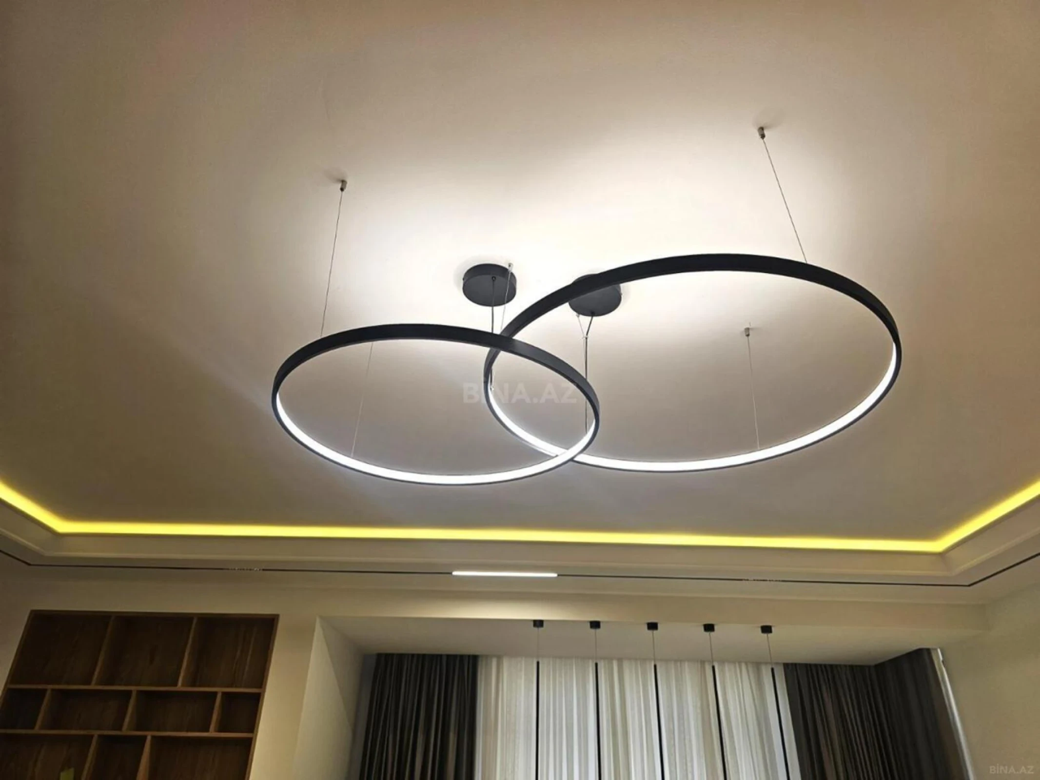 Kirayə verilir 3 otaqlı mənzil 150 m²