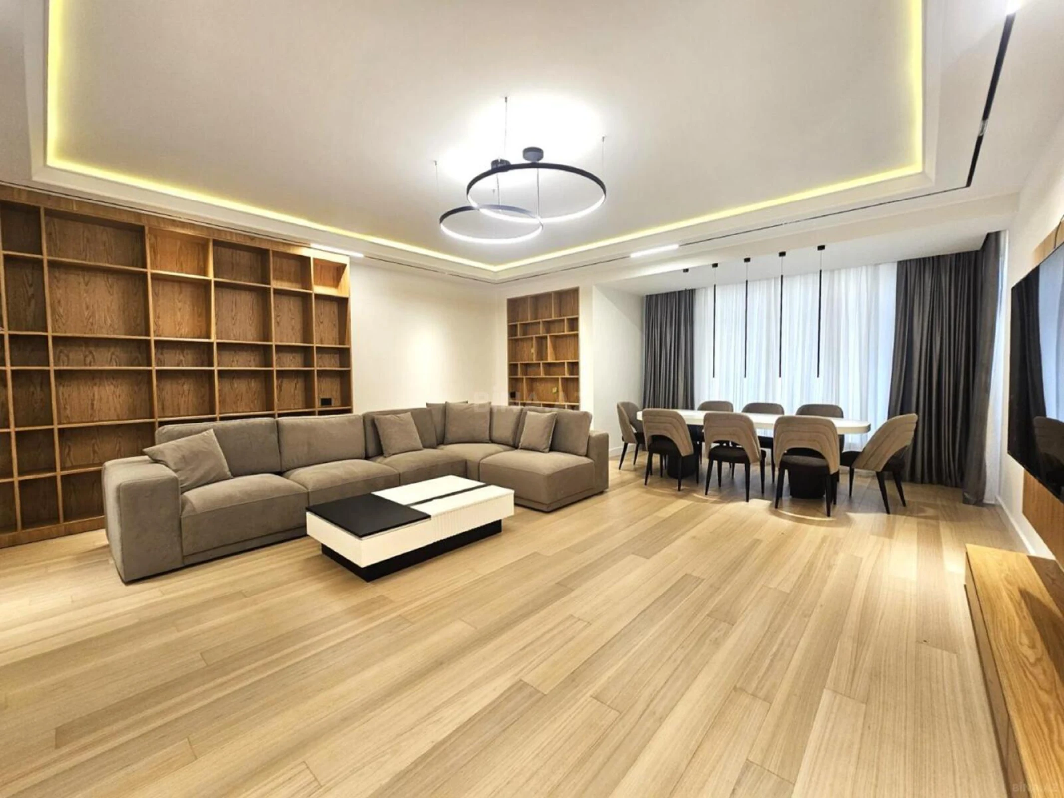 Kirayə verilir 3 otaqlı mənzil 150 m²