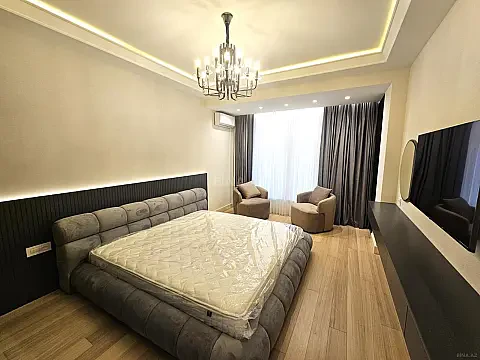 Kirayə verilir 3 otaqlı mənzil 150 m²