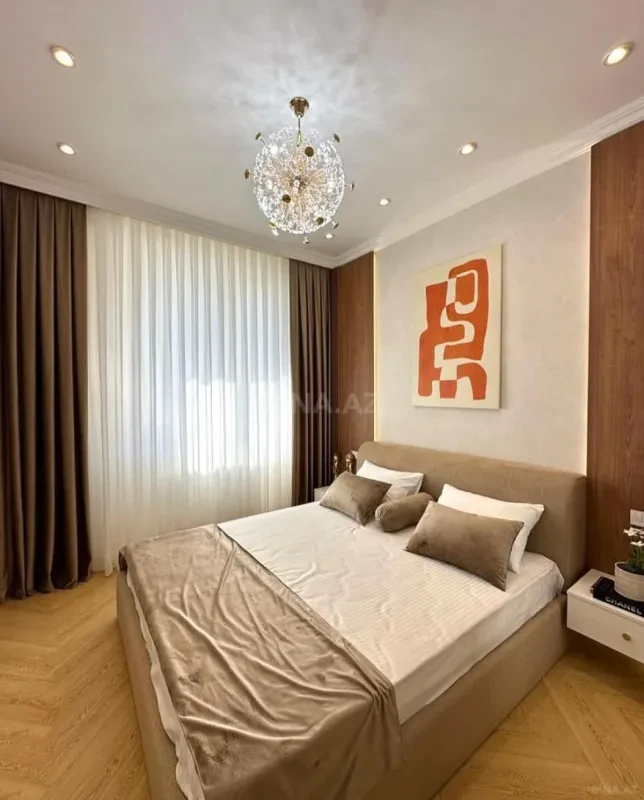 Kirayə verilir 3 otaqlı mənzil 145 m²