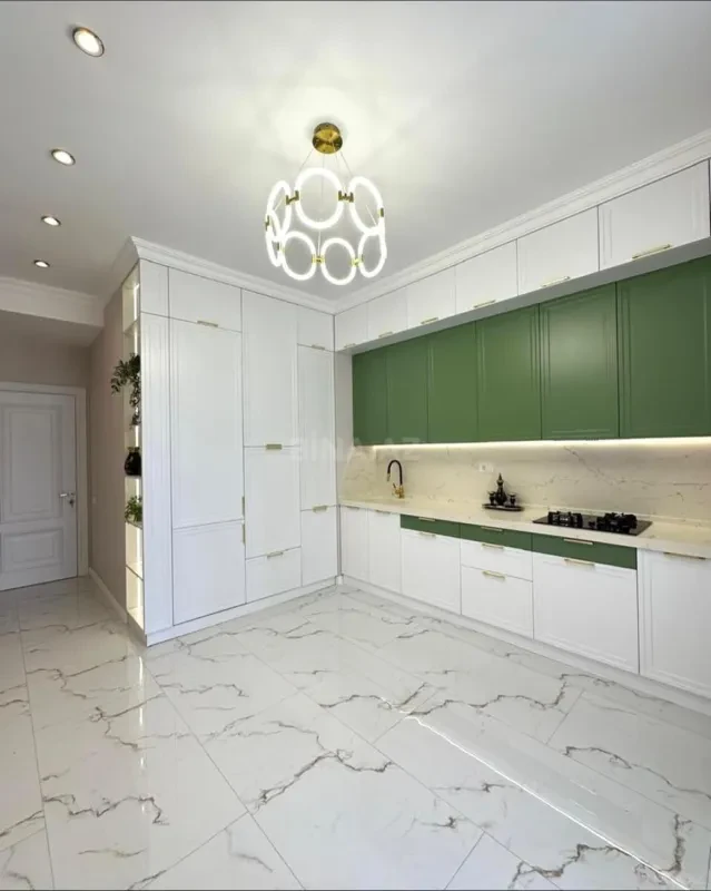 Kirayə verilir 3 otaqlı mənzil 145 m²