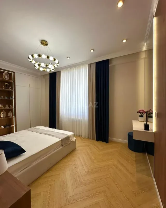 Kirayə verilir 3 otaqlı mənzil 145 m²