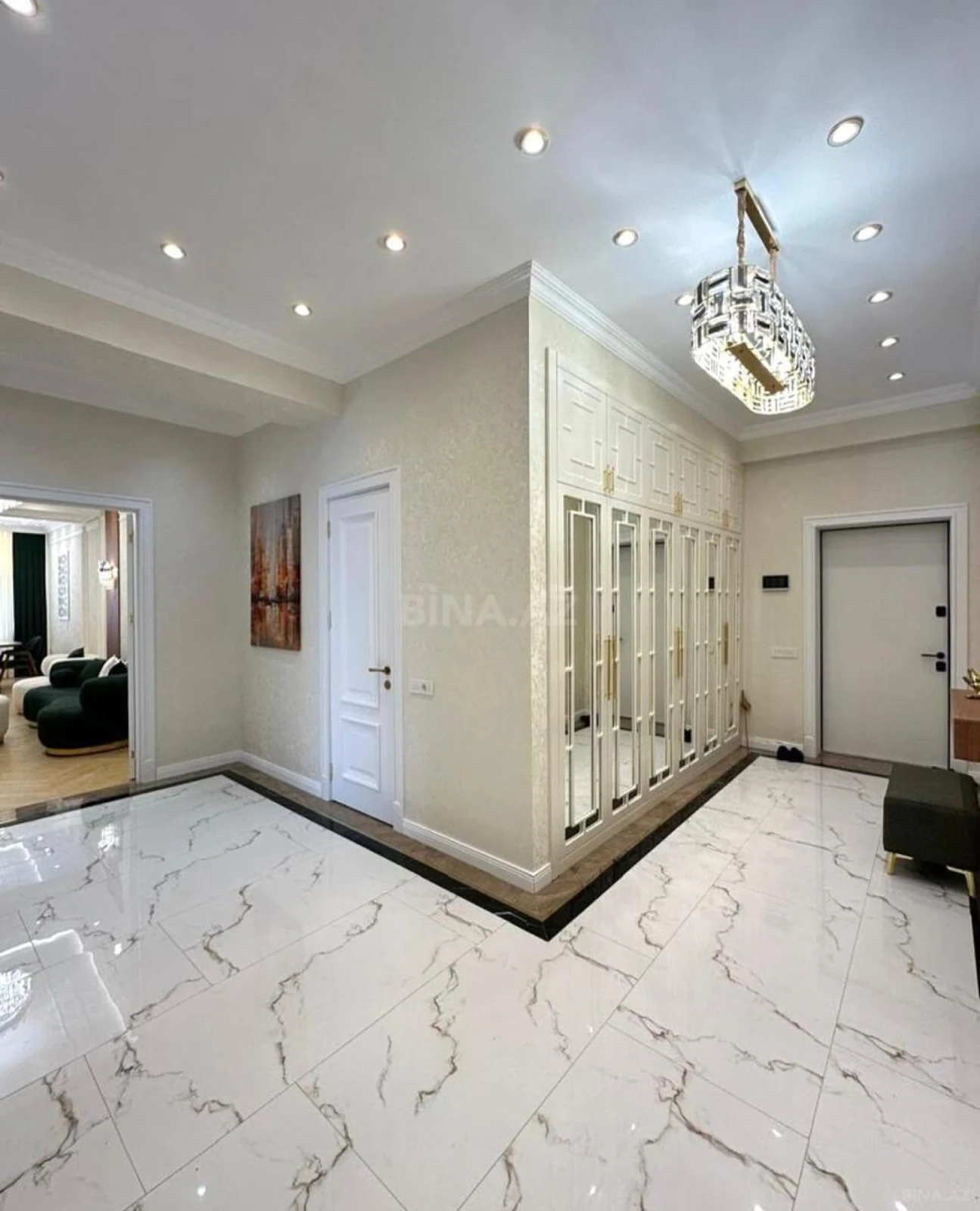 Kirayə verilir 3 otaqlı mənzil 145 m²