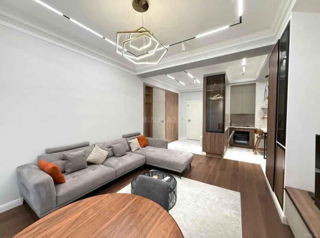 Kirayə verilir 2 otaqlı mənzil 85 m²