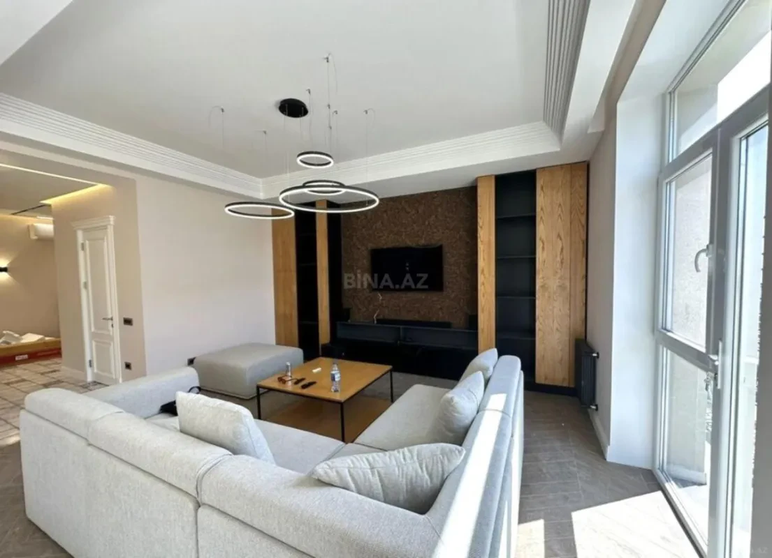 Kirayə verilir 3 otaqlı mənzil 140 m²