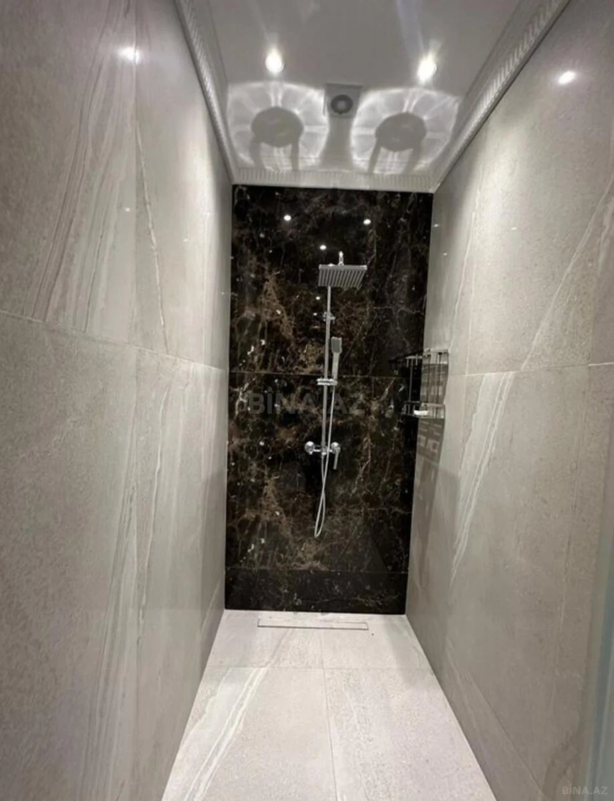 Kirayə verilir 3 otaqlı mənzil 140 m²