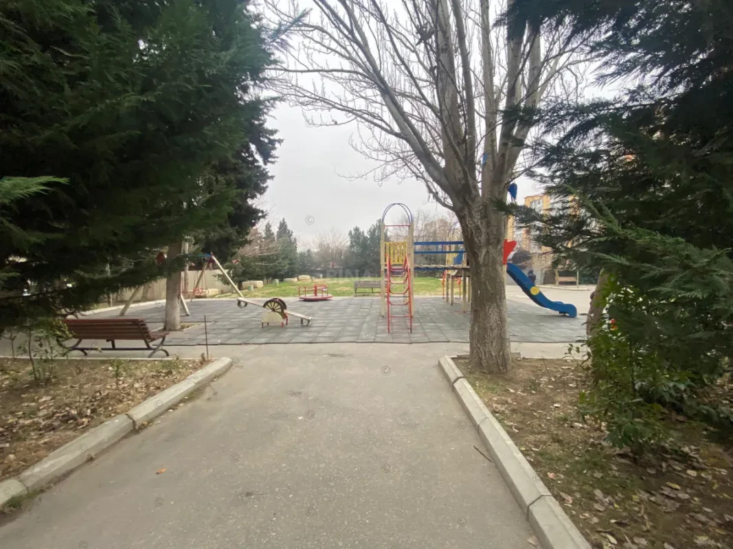 Satılır 2 otaqlı mənzil 65 m²